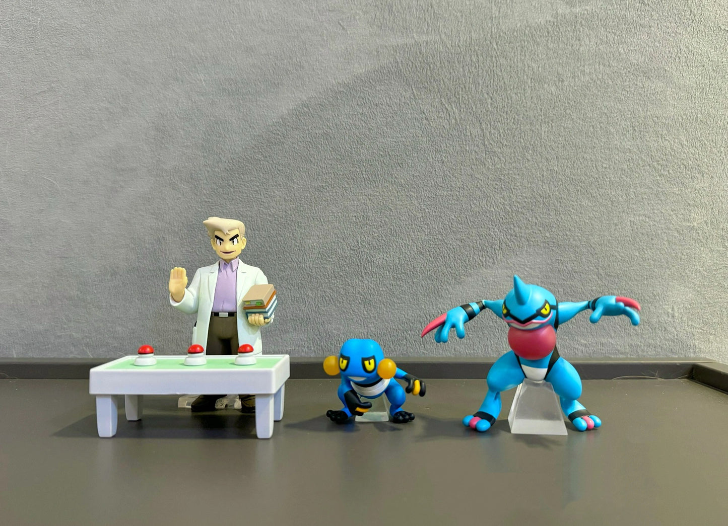 [IN STOCK] 1/20 Scale World Figure [SXG] - Croagunk & Toxicroak