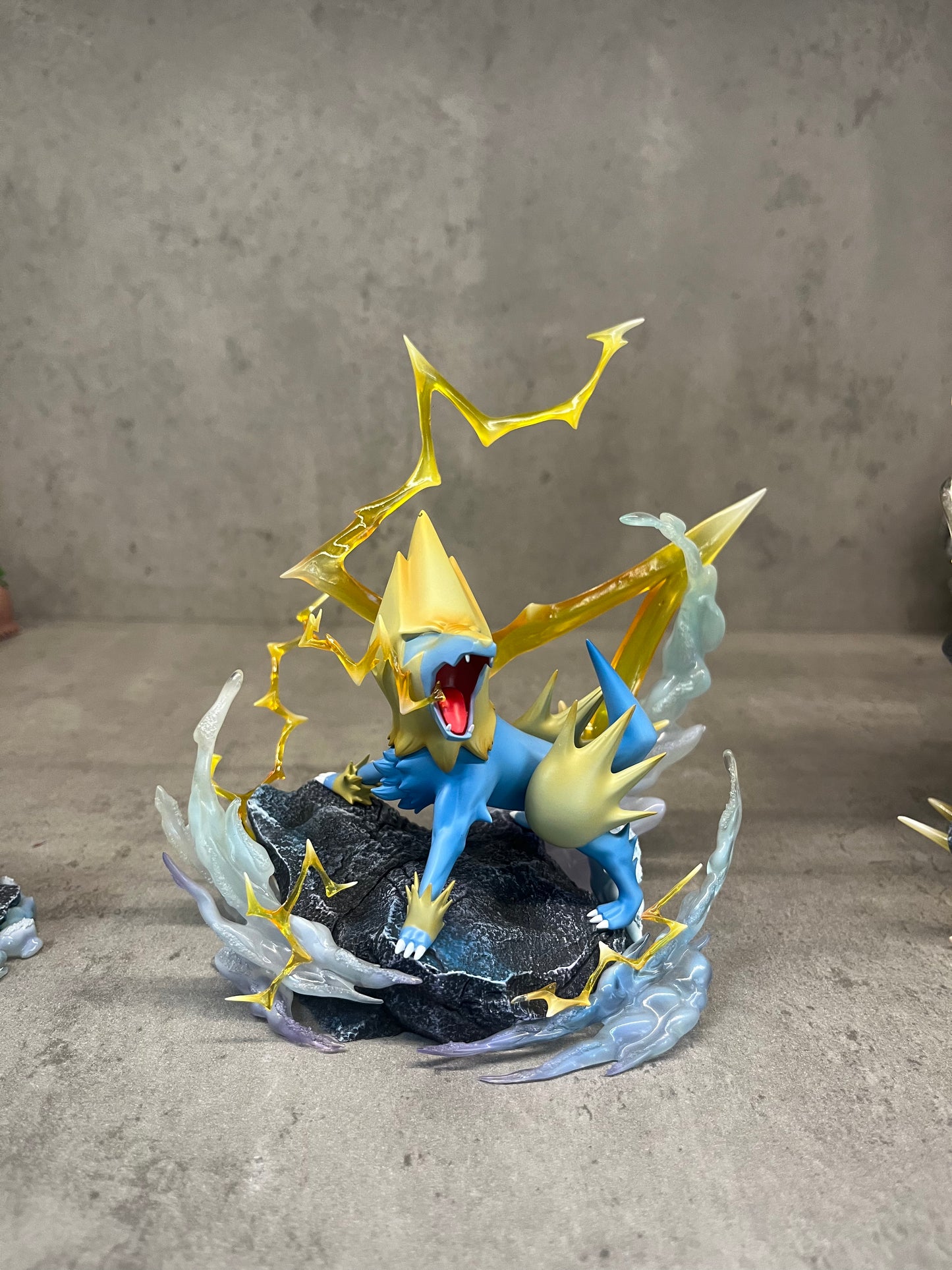 [PREORDER] 1/20 Scale World Figure [DAIDAI] - Electrike & Manectric & Mege Manectric