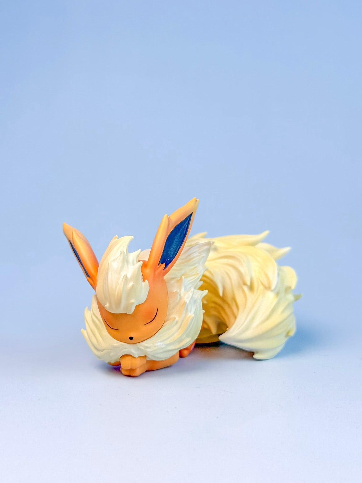 [IN STOCK] 1/20 Scale World Figure [LFG] - Vaporeon & Flareon
