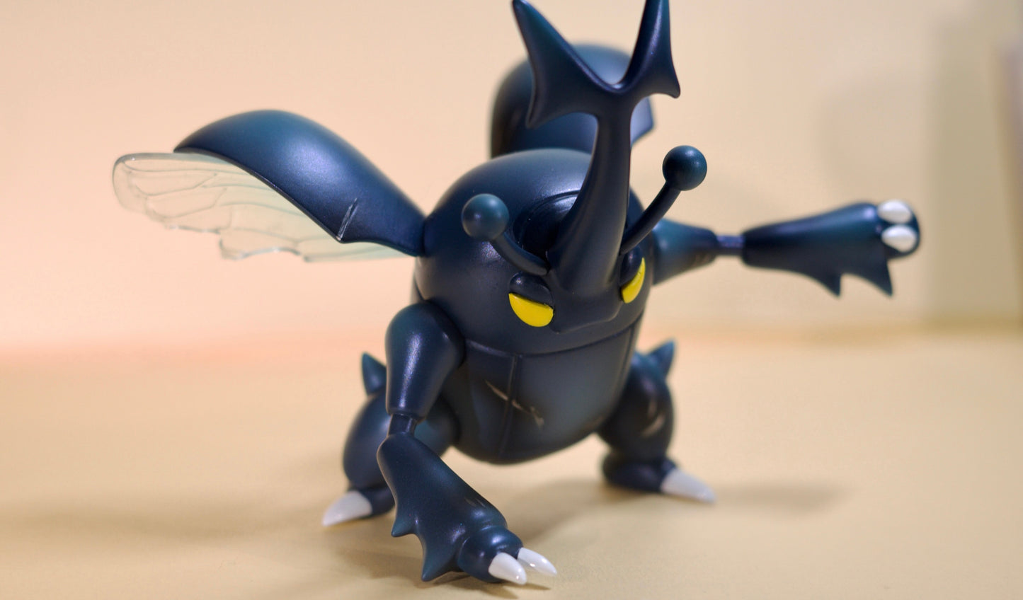 [PREORDER] 1/20 Scale World Figure [PAND] - Heracross & Mega Heracross & Charjabug