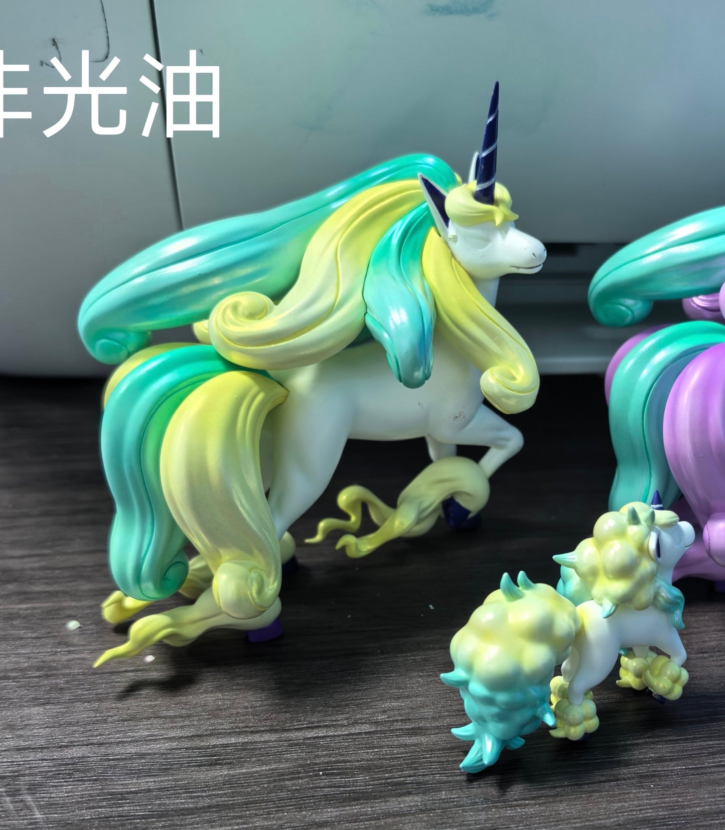 [PREORDER] 1/20 Scale World Figure [WU] - Galarian Ponyta & Rapidash