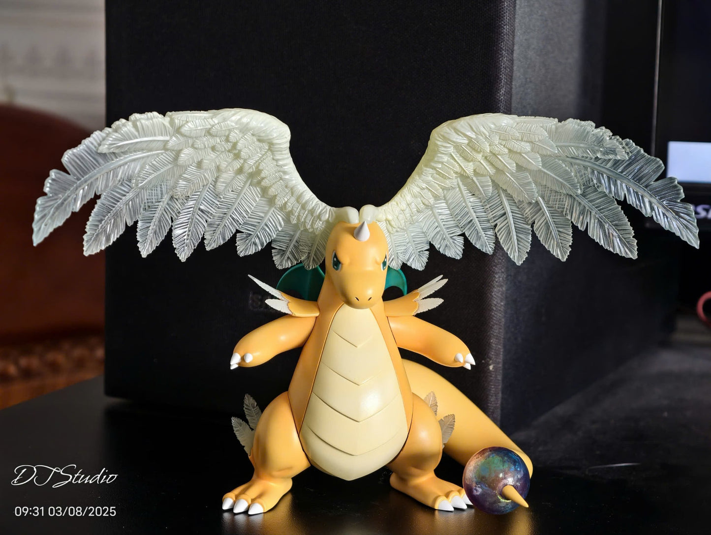[PREORDER] 1/20 Scale World Figure [DT] - Mega Dragonite