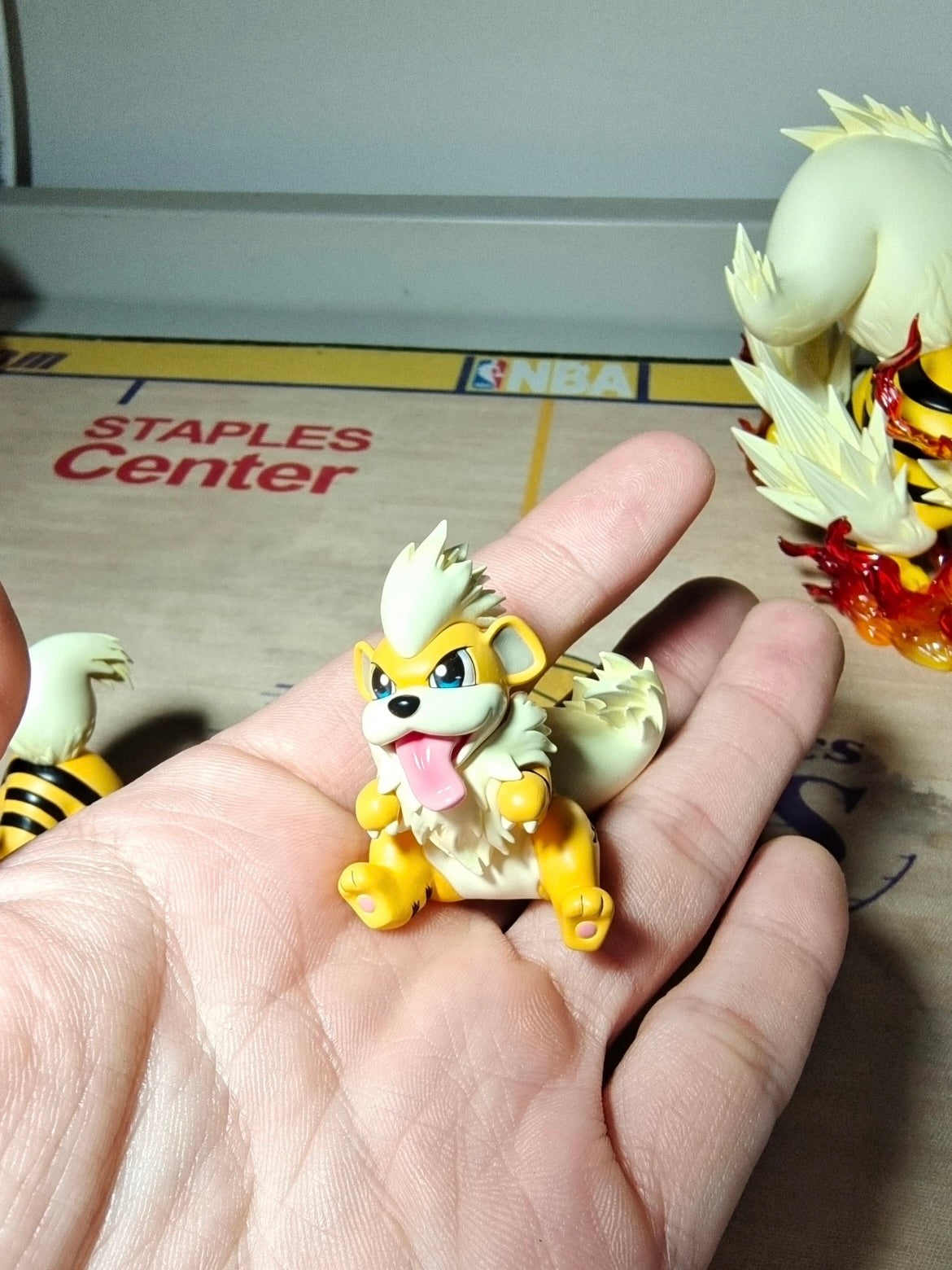 [IN STOCK] 1/20 Scale World Figure [PALLET TOWN] - Growlithe & Arcanine