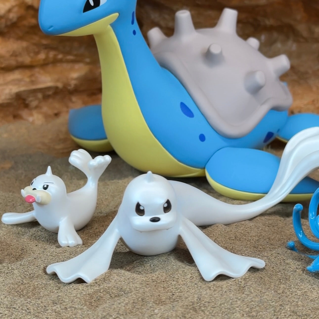 IN STOCK] 1/20 Scale World Figure [MEGAZZ] - Seel & Dewgong