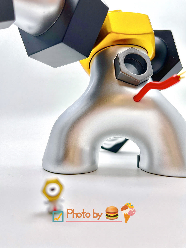 [IN STOCK] 1/20 Scale World Figure [ASTERISM] - Meltan & Melmetal