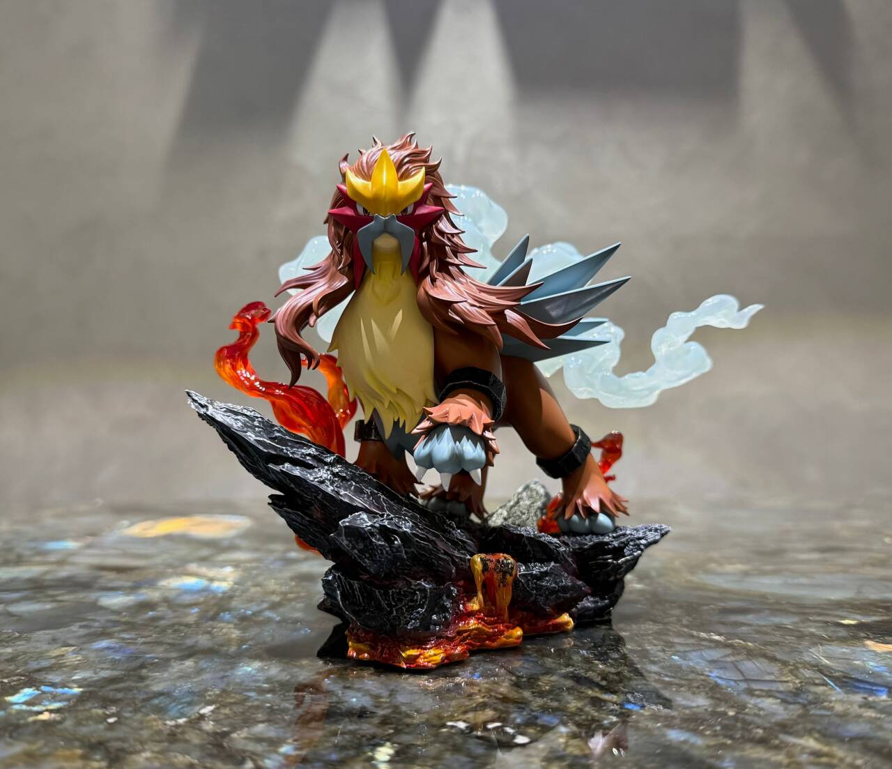 [IN STOCK] 1/20 Scale World Figure [PALLET TOWN] - Entei