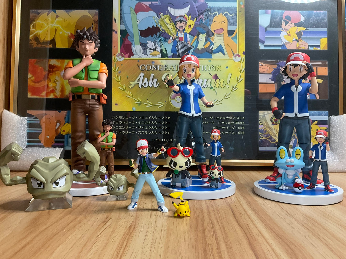 [IN STOCK] 1/8 Scale World Figure [STS] - Ash Ketchum & Froakie