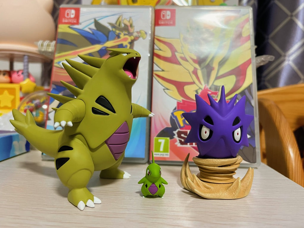 [IN STOCK] 1/20 Scale World Figure [FLF] - Larvitar & Pupitar & Tyranitar