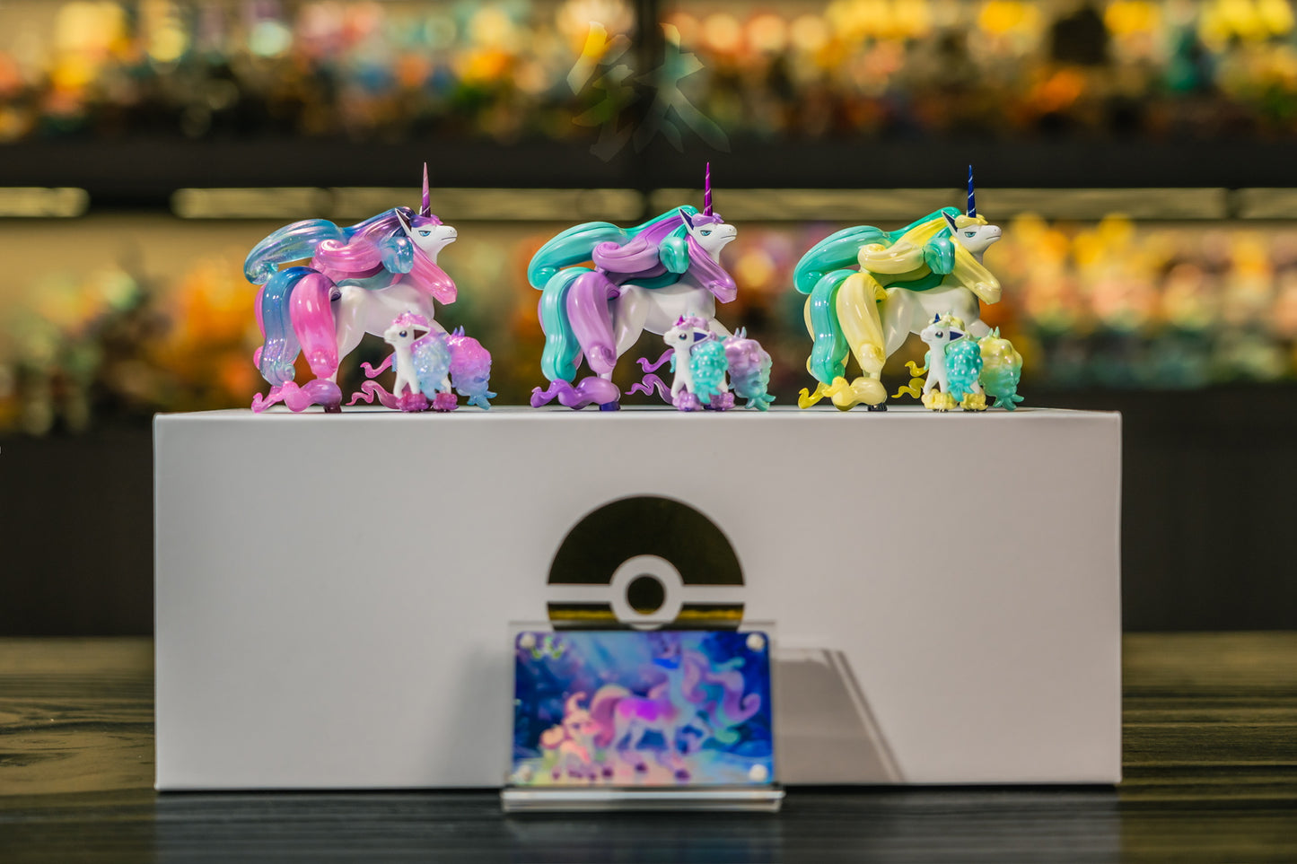 [IN STOCK] 1/20 Scale World Figure [WU] - Galarian Ponyta & Rapidash