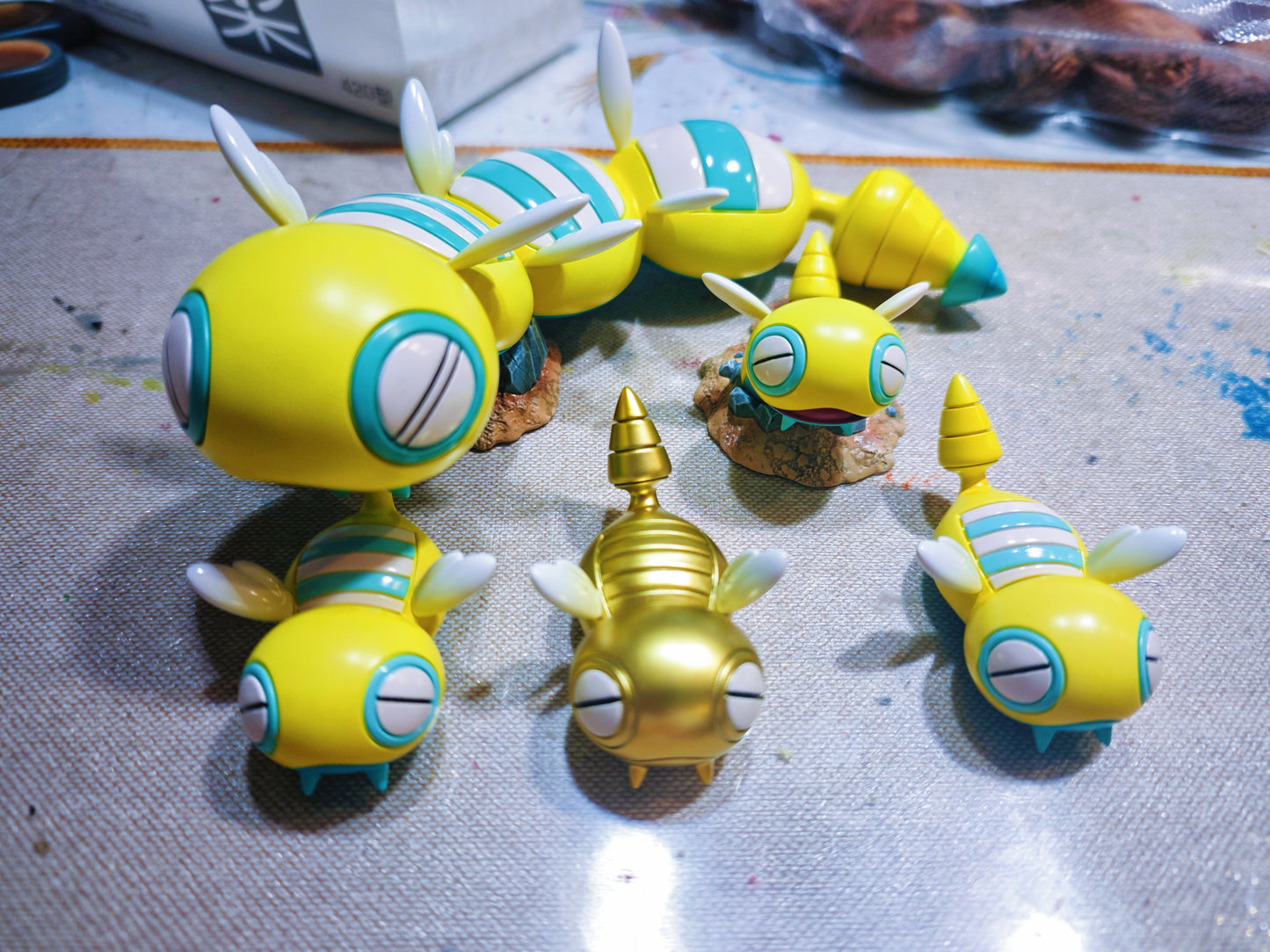 [IN STOCK] 1/20 Scale World Figure [CHUAN] - Dunsparce & Dudunsparce