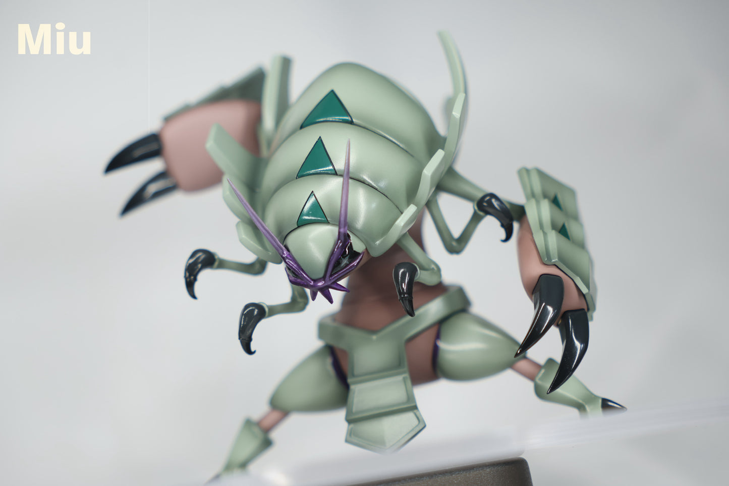 [PREORDER] 1/20 Scale World Figure [MIU] - Golisopod