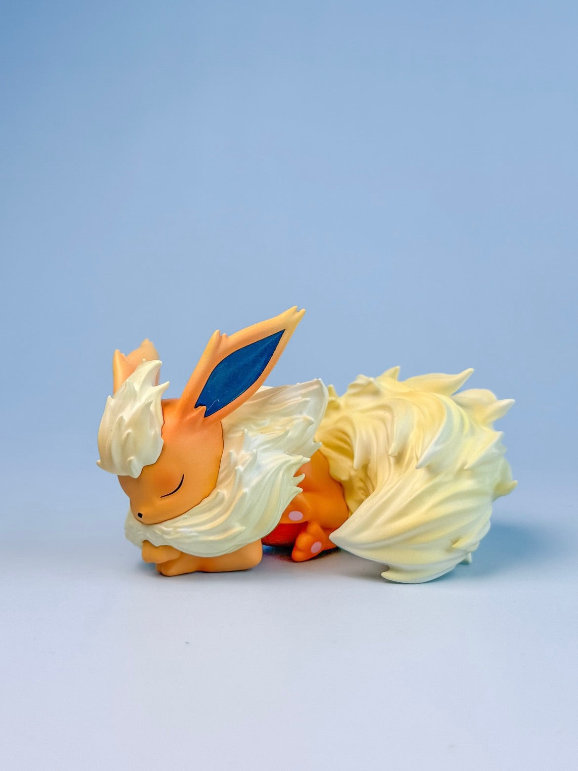 [IN STOCK] 1/20 Scale World Figure [LFG] - Vaporeon & Flareon