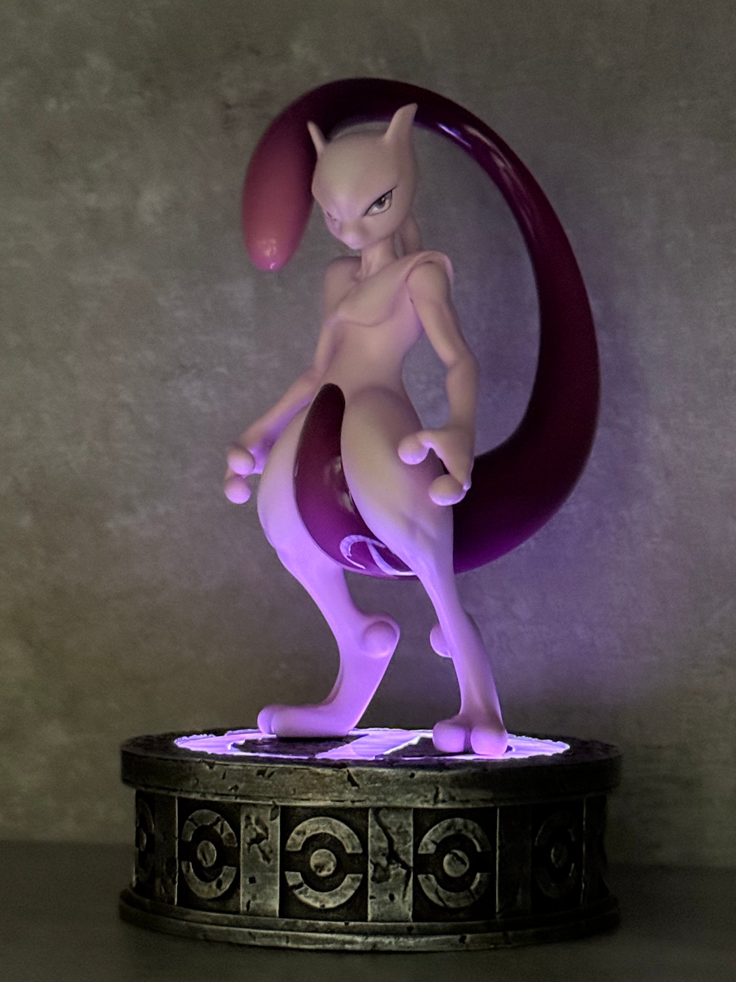 [IN STOCK] 1/20 Scale World Figure [LIMOUSINE] - Mewtwo