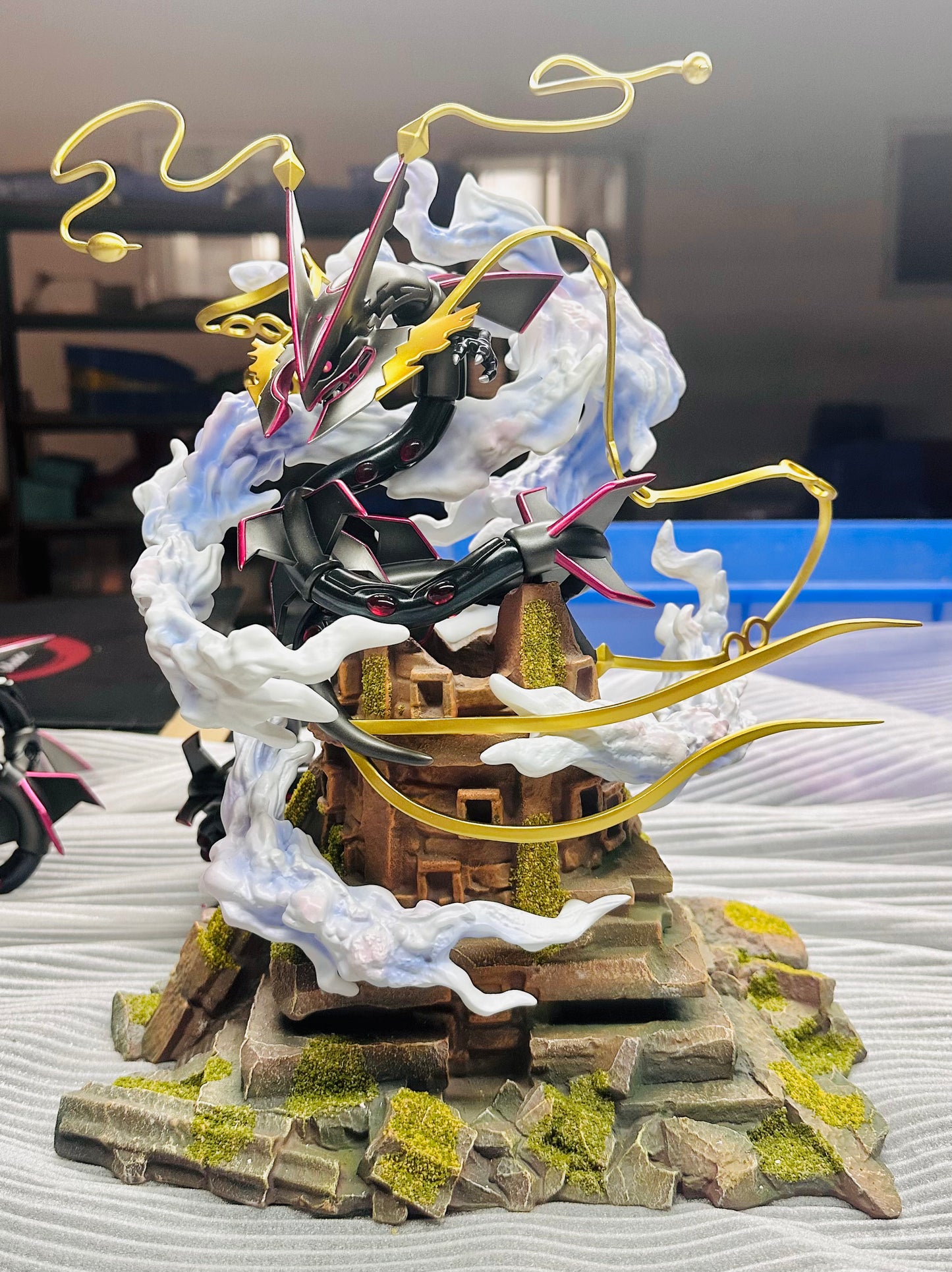 [IN STOCK] 1/20 Scale World Figure [ZR] - Mega Rayquaza