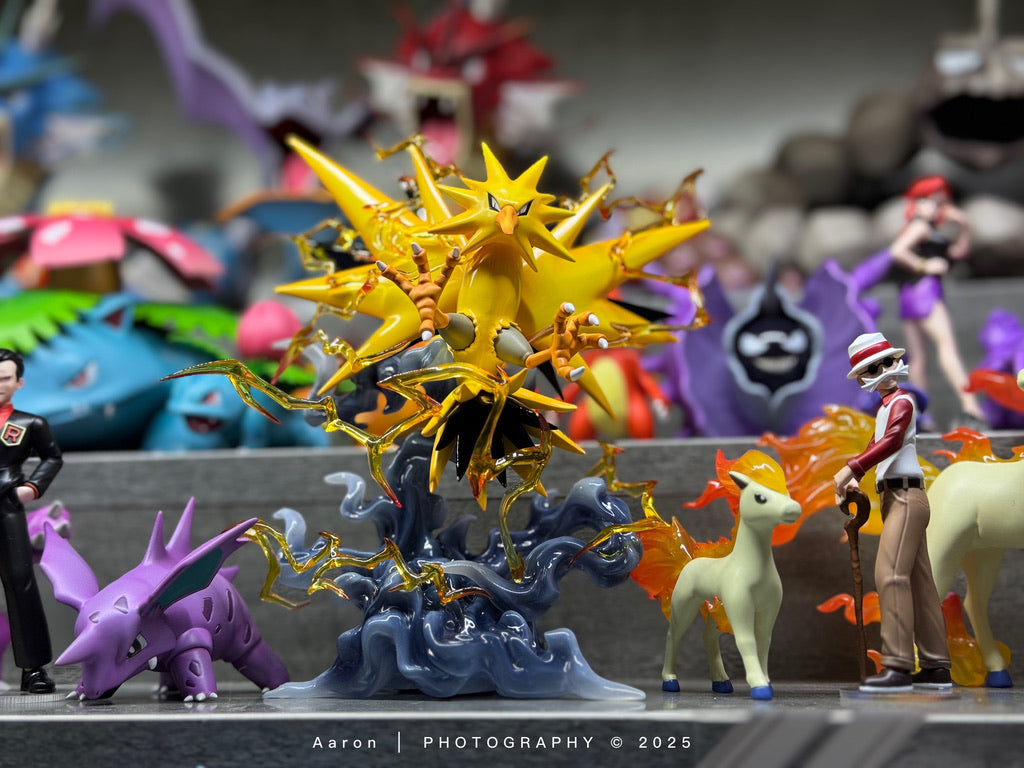 [IN STOCK] 1/20 Scale World Figure [LIMOUSINE] - Zapdos
