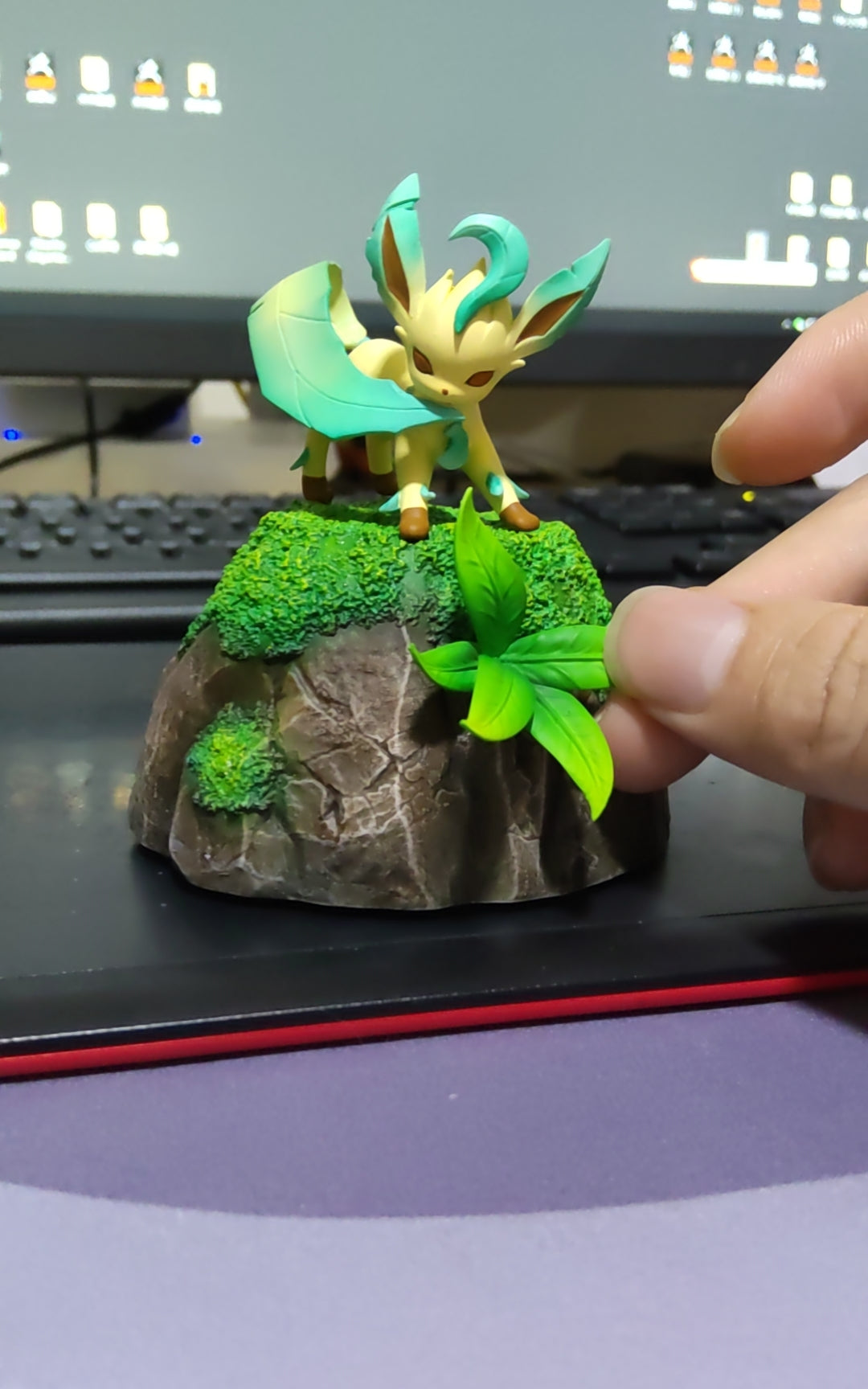 [PREORDER] 1/20 Scale World Figure [JB] - Leafeon & Glaceon & Sylveon