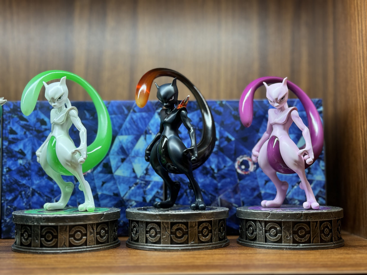 [IN STOCK] 1/20 Scale World Figure [LIMOUSINE] - Mewtwo