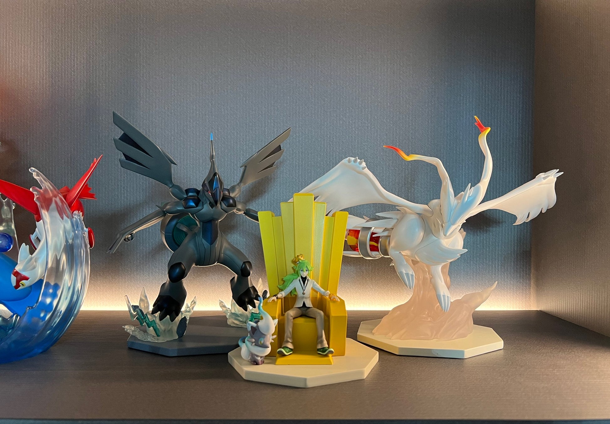 [IN STOCK] 1/20 Scale World Figure [BQG] - Reshiram & Zekrom