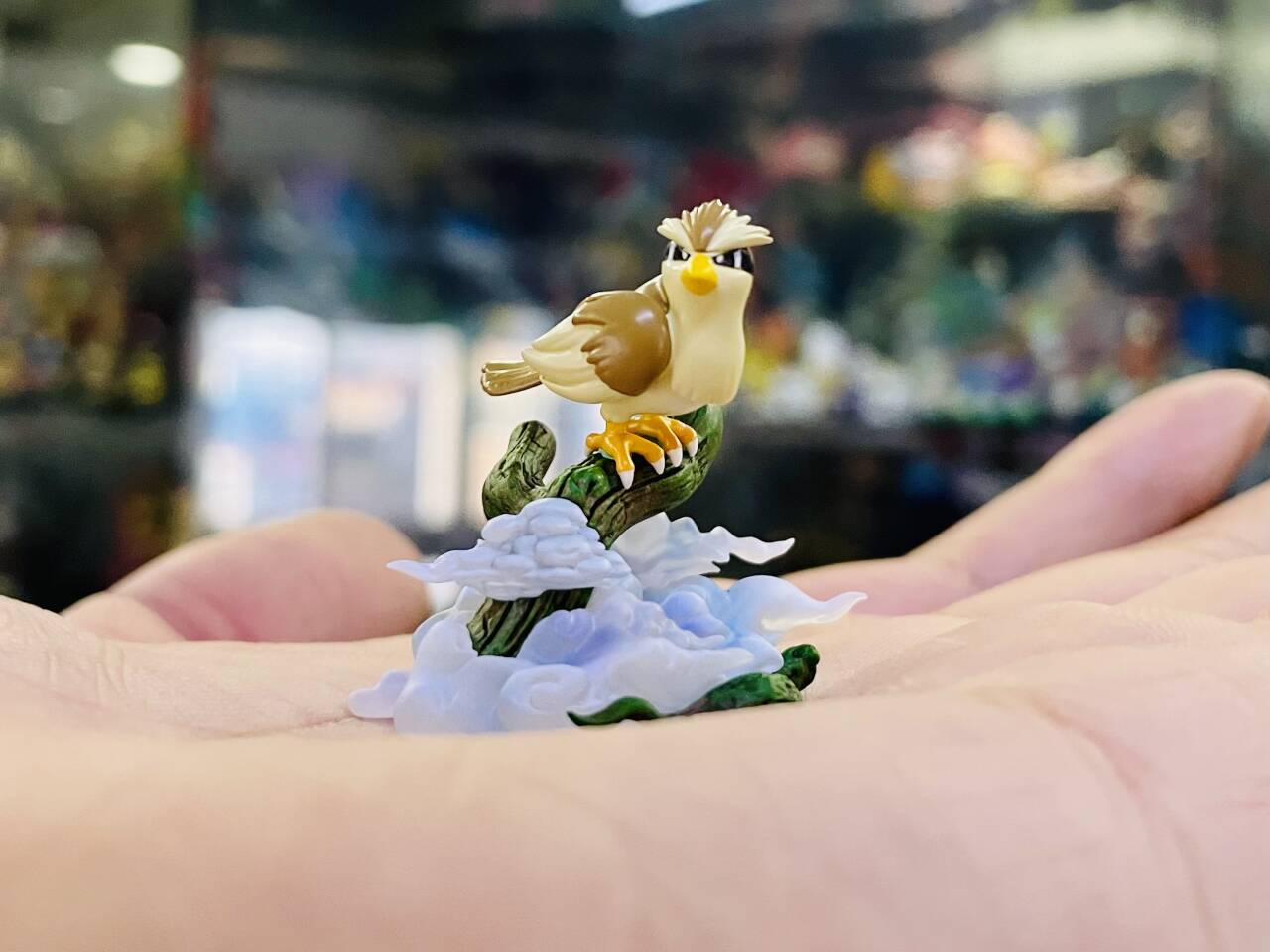 [IN STOCK] 1/20 Scale World Figure [PALLET TOWN] - Pidgey & Pidgeotto & Pidgeot