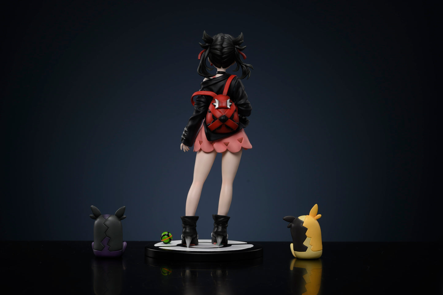 [REMAINING BALANCE] 1/8 Scale World Figure [QHM] - Marnie & Morpeko