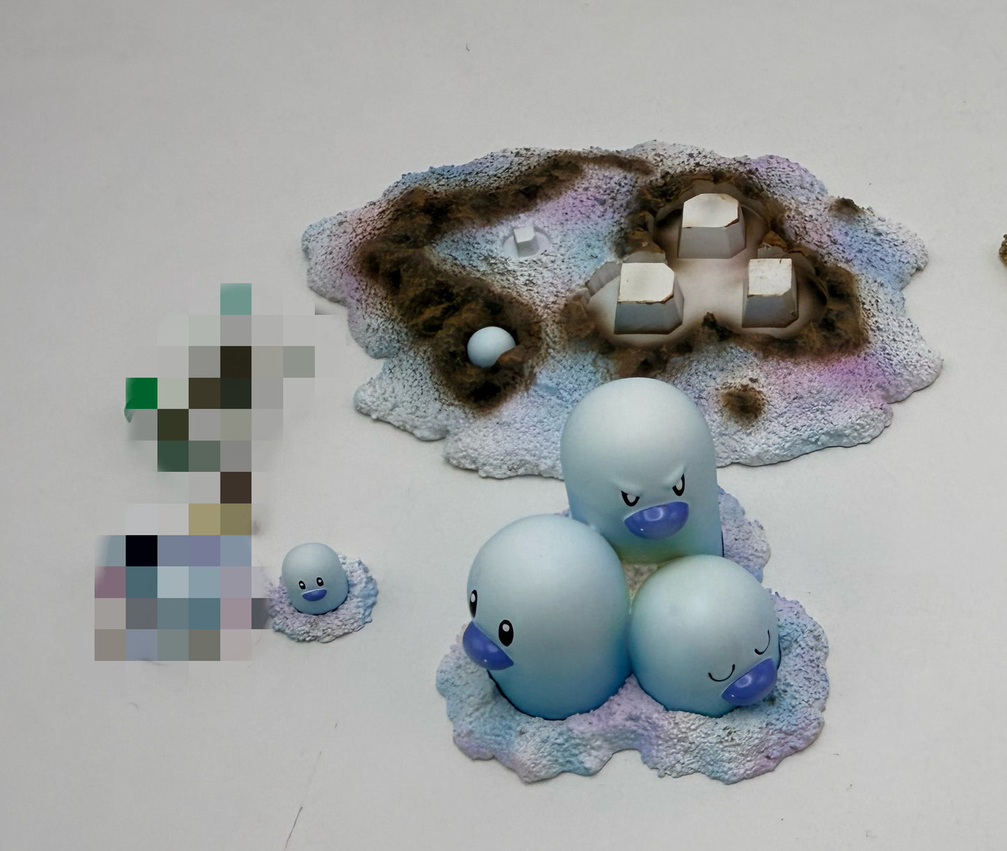 [PREORDER] 1/20 Scale World Figure [LIMOUSINE] - Diglett & Dugtrio
