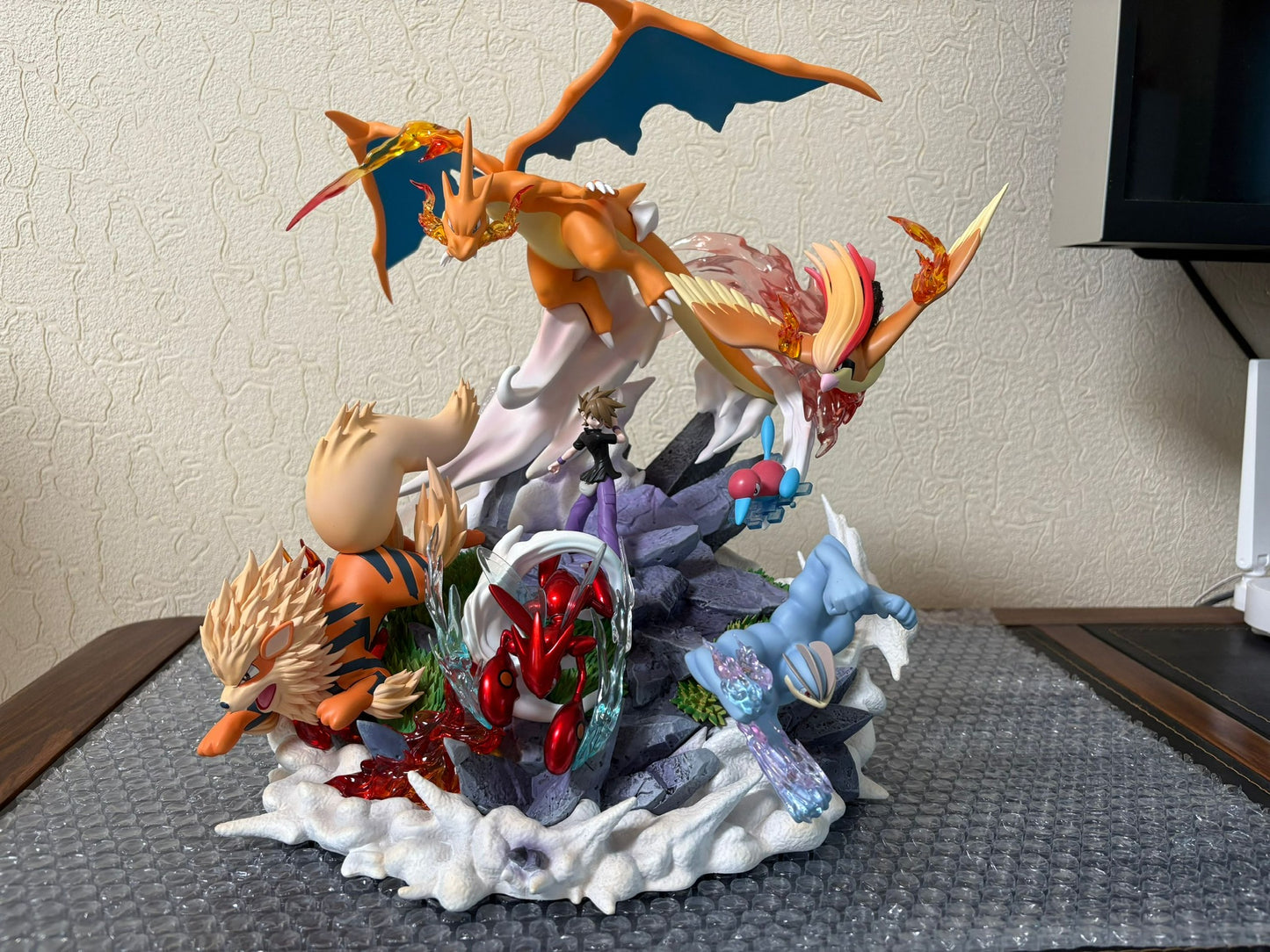 [IN STOCK] 1/20 Scale World Figure [DCG] - Gary & Charizard & Pidgeot & Arcanine & Machamp & Scizor & Porygon2
