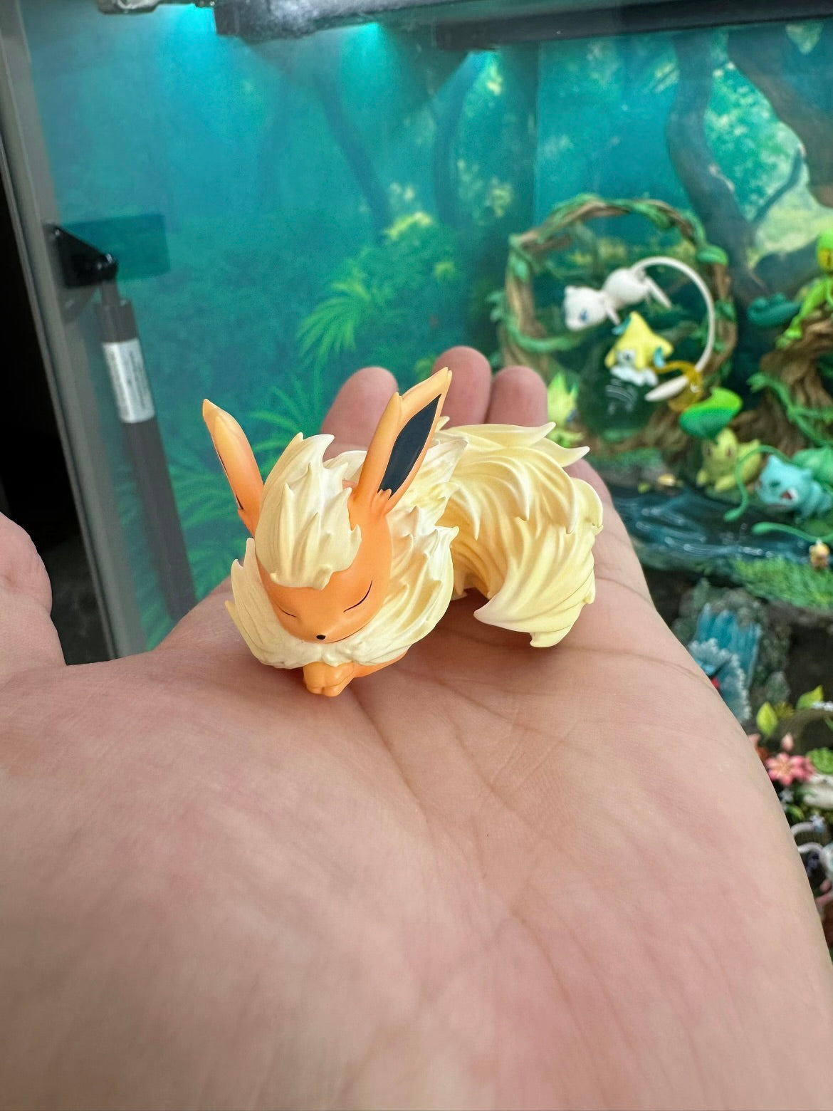 [IN STOCK] 1/20 Scale World Figure [LFG] - Vaporeon & Flareon