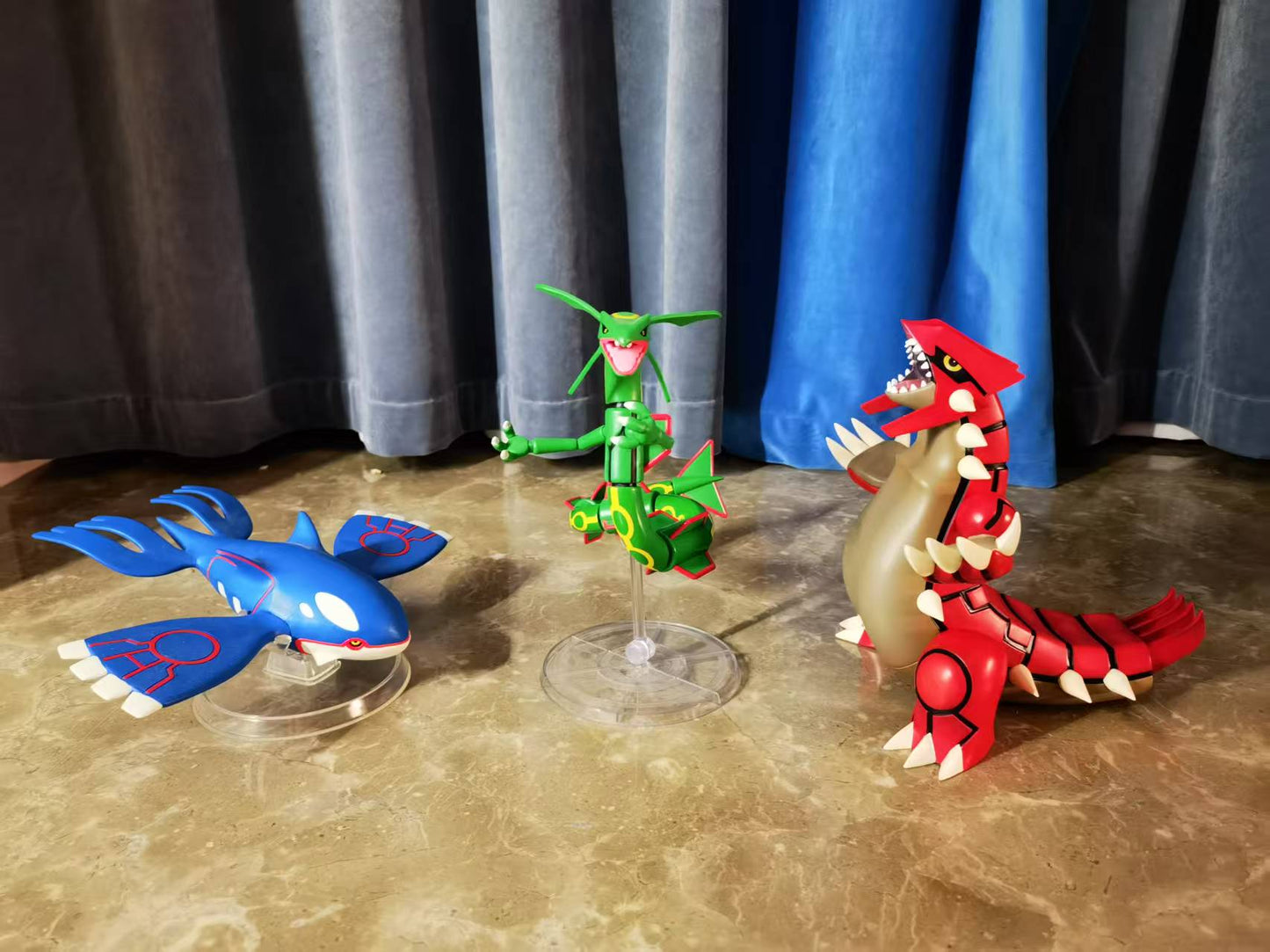 [IN STOCK] 1/20 Scale World Figure [VS] - Groudon