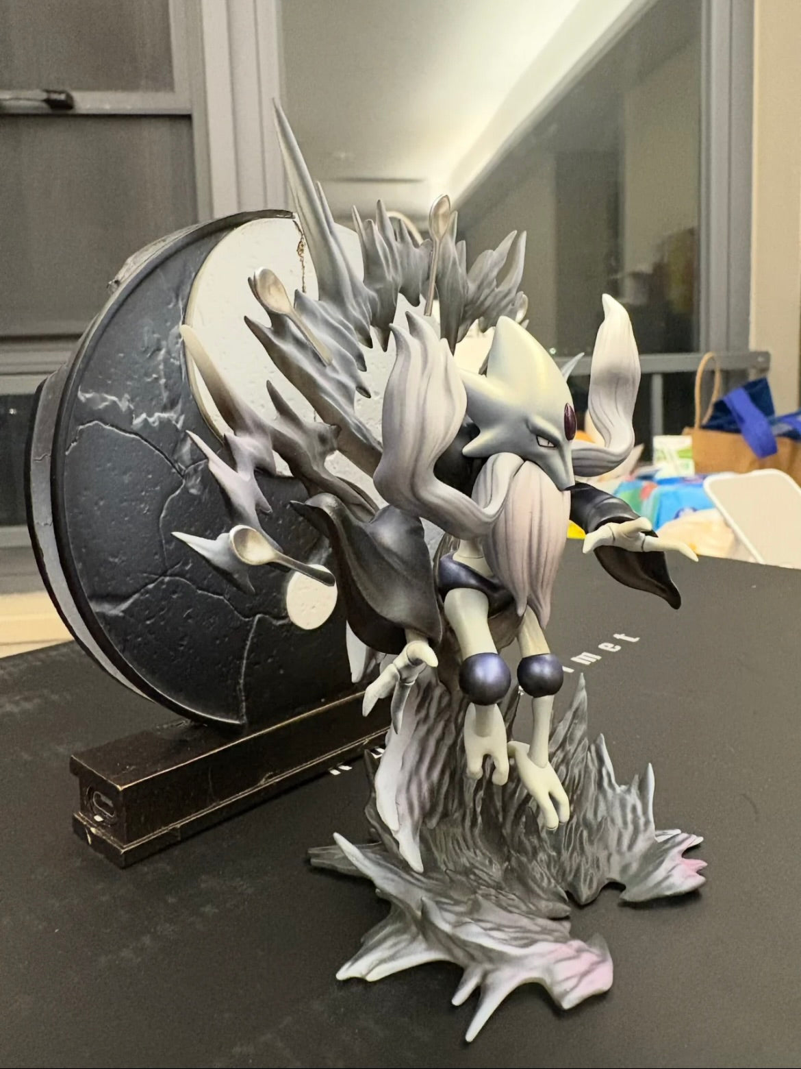 [IN STOCK] 1/20 Scale World Figure [ROCKY HELMET] - Mega Alakazam