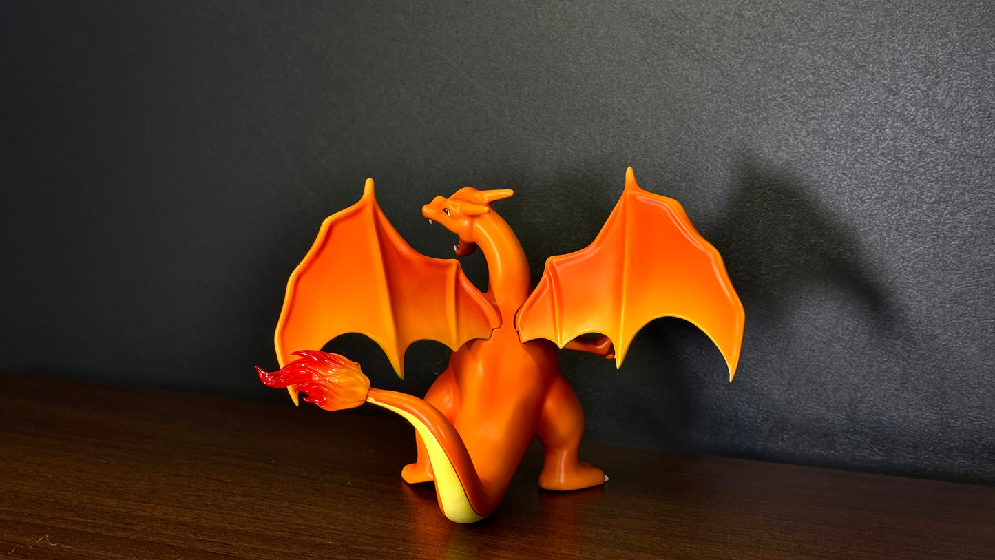 [IN STOCK] 1/20 Scale World Figure [LIMOUSINE] - Charmander & Charmeleon & Charizard