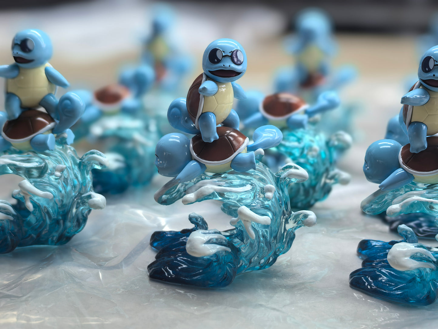 [IN STOCK] 1/20 Scale World Figure [SUN] - Surfing Squirtle