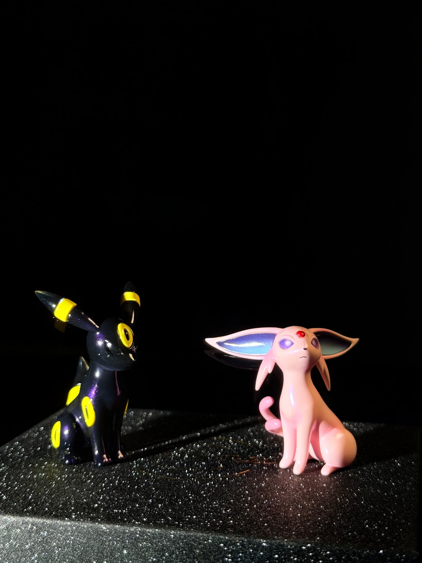 [PREORDER] 1/20 Scale World Figure [YOR] - Espeon & Umbreon