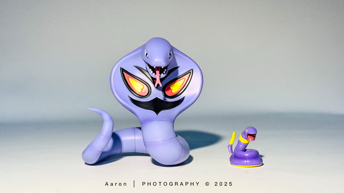 [IN STOCK] 1/20 Scale World Figure [VS] - Ekans & Arbok