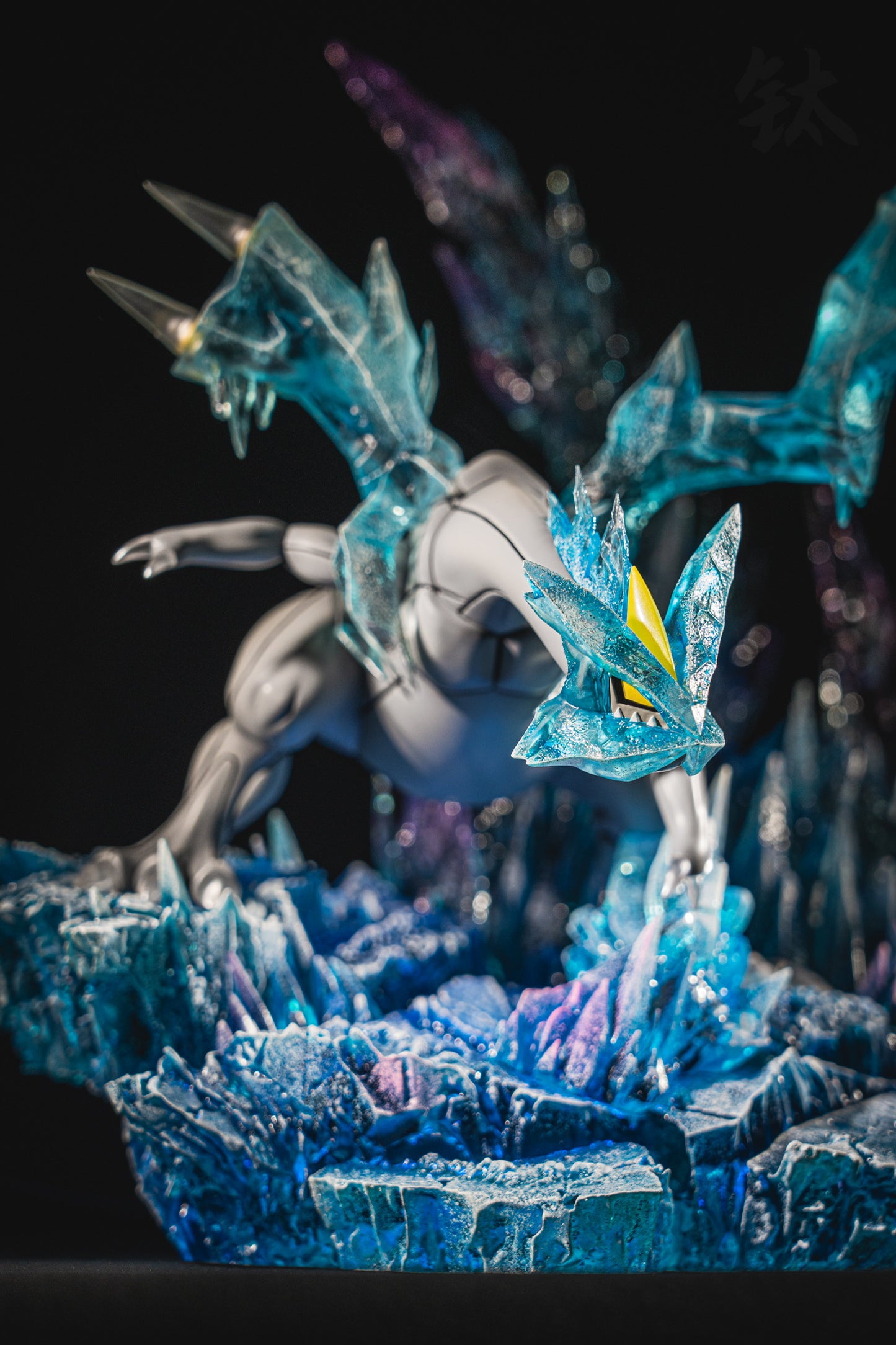 [IN STOCK] 1/20 Scale World Figure [PALLET TOWN] - Kyurem