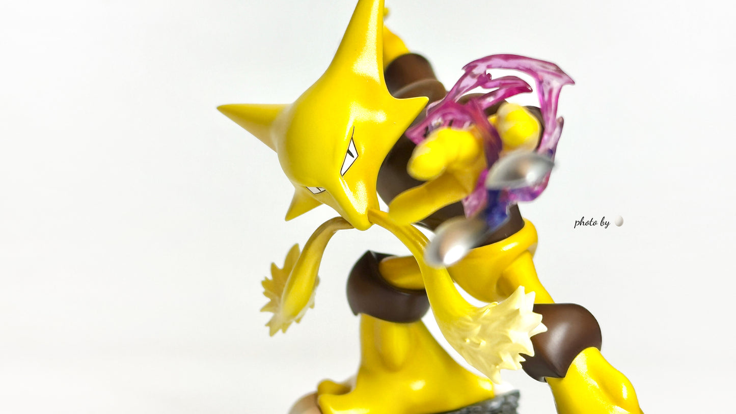 [IN STOCK] 1/20 Scale World Figure [OG] - Alakazam