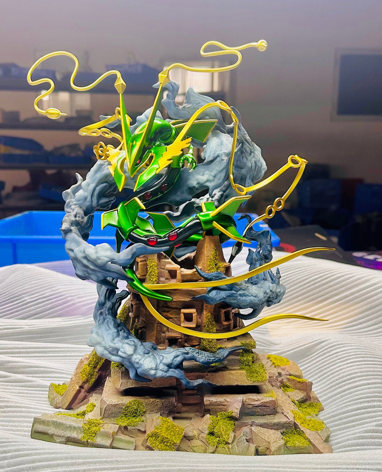 [IN STOCK] 1/20 Scale World Figure [ZR] - Mega Rayquaza