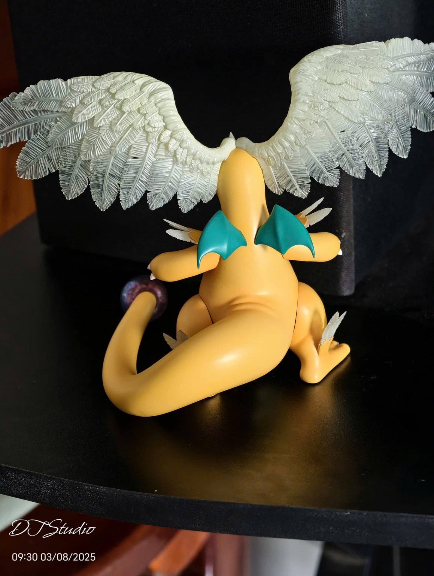 [PREORDER] 1/20 Scale World Figure [DT] - Mega Dragonite