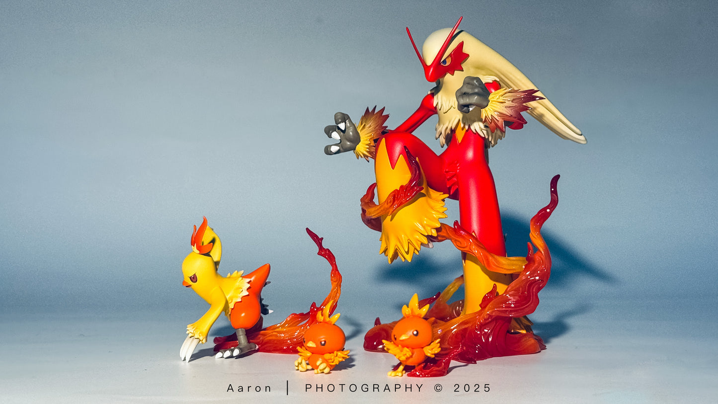 [IN STOCK] 1/20 Scale World Figure [ZDM] - Torchic & Combusken & Blaziken