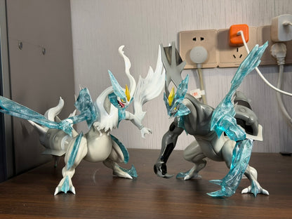[IN STOCK] 1/20 Scale World Figure [WONDER] - Black Kyurem & White Kyurem