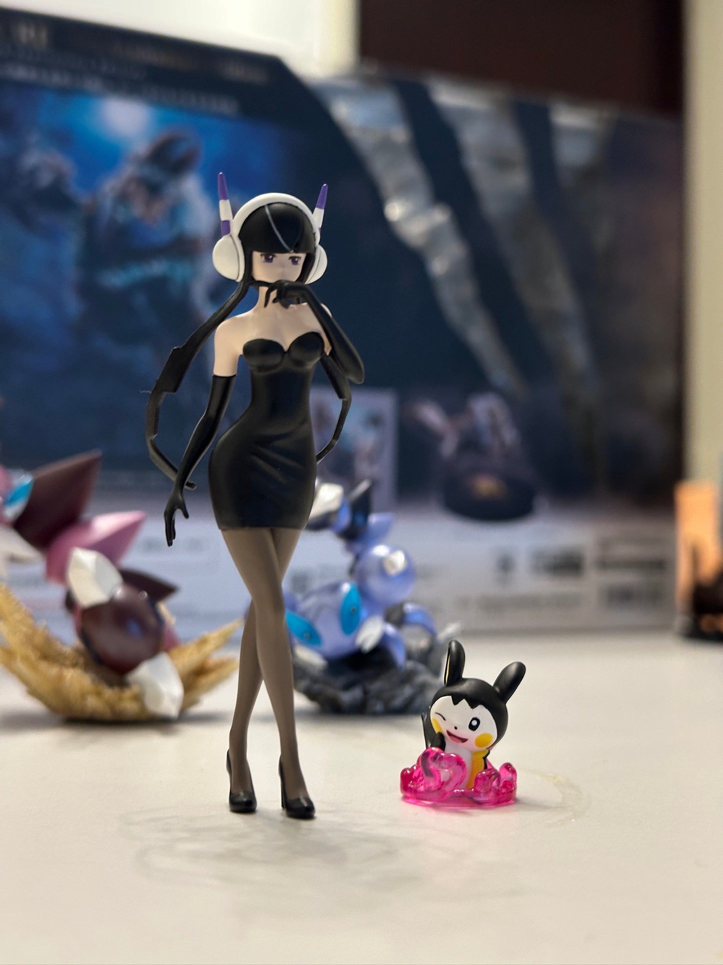 [IN STOCK] 1/20 Scale World Figure [TS] - Elesa & Emolga