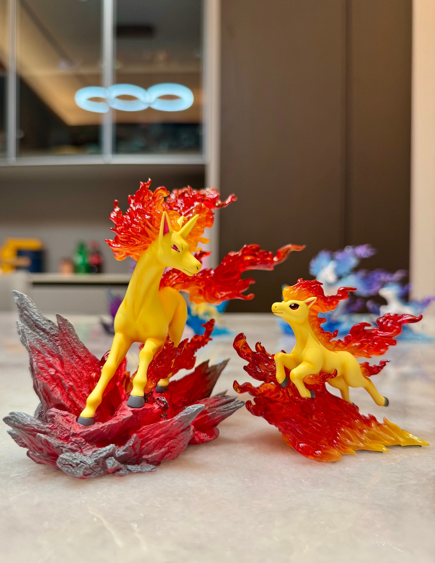 [IN STOCK] 1/20 Scale World Figure [PALLET TOWN] - Ponyta & Rapidash