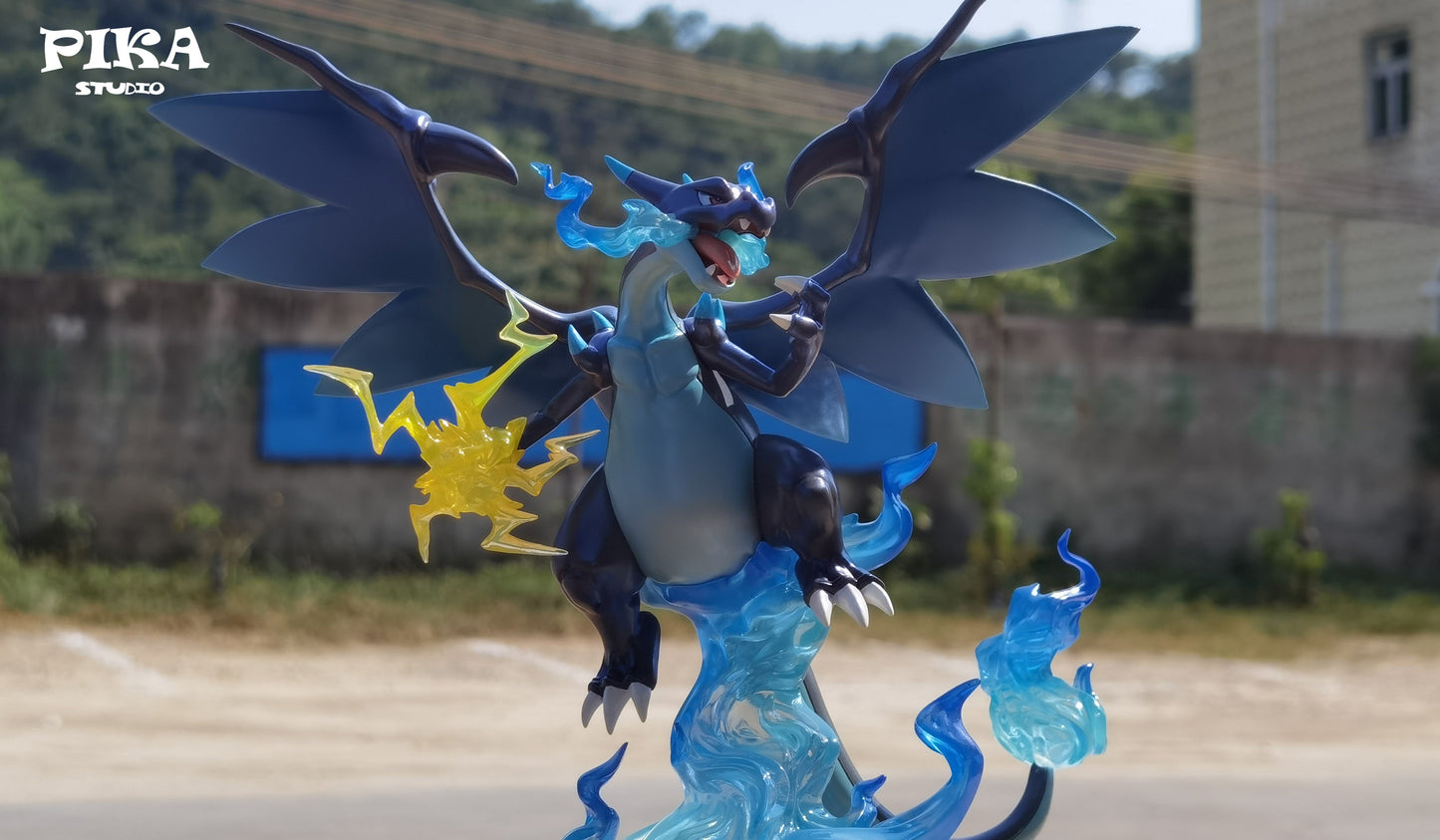 [IN STOCK] 1/20 Scale World Figure [PIKA] - Mega Charizard X