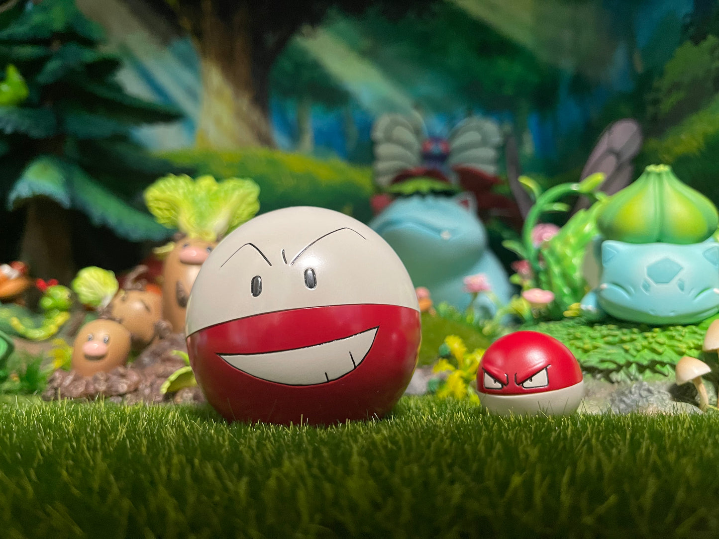 [IN STOCK] 1/20 Scale World Figure [RAISING HOME] - Hisui Voltorb &  Electrode