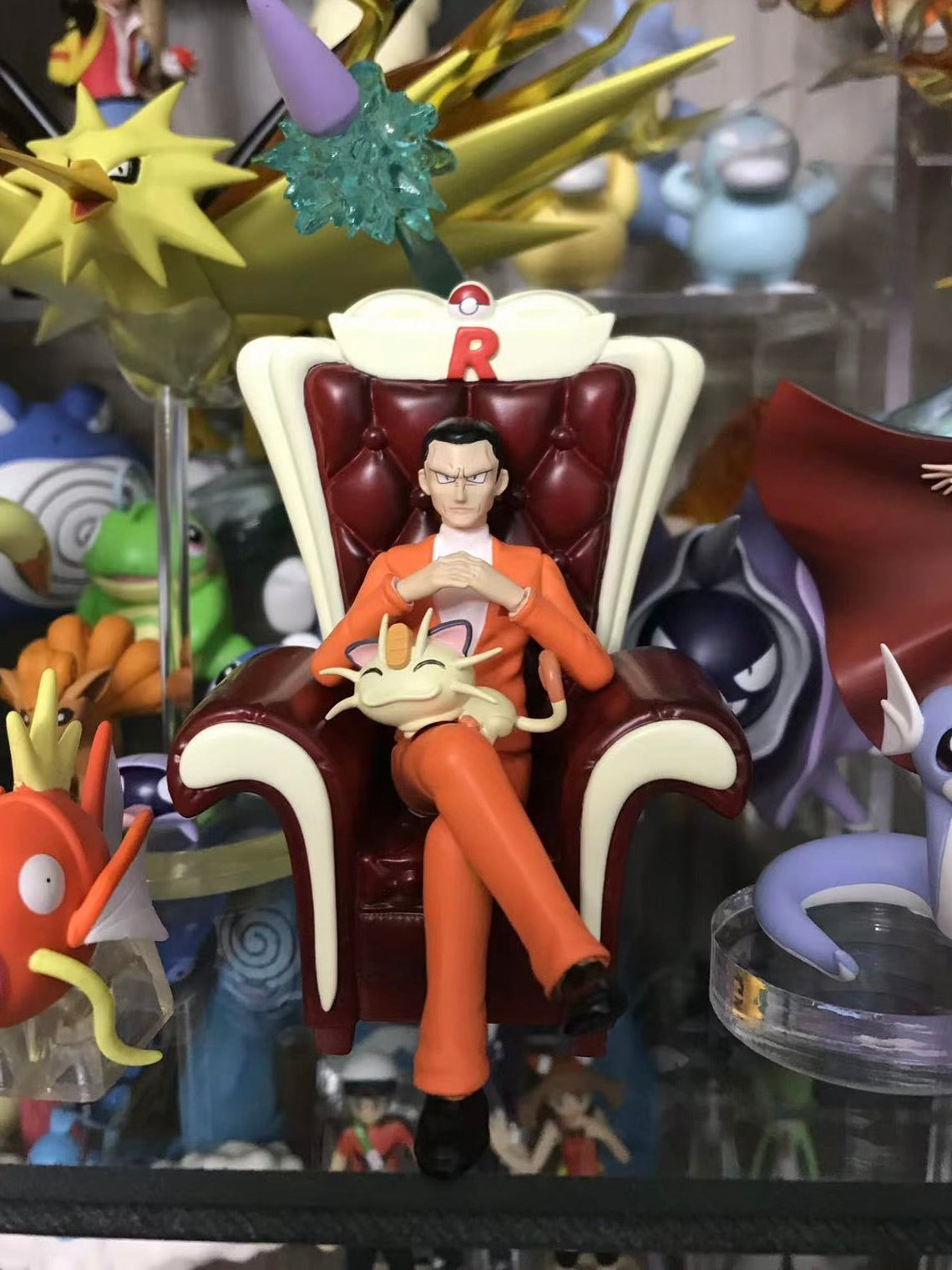 [IN STOCK] 1/20 Scale World Figure [KING] - Giovanni & Meowth