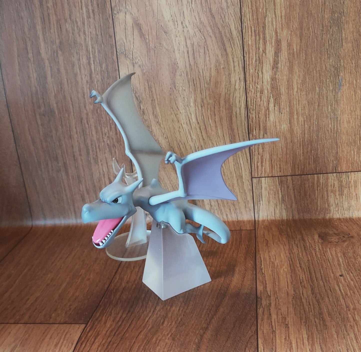 [IN STOCK] 1/20 Scale World Figure [POCKET BUS] - Aerodactyl