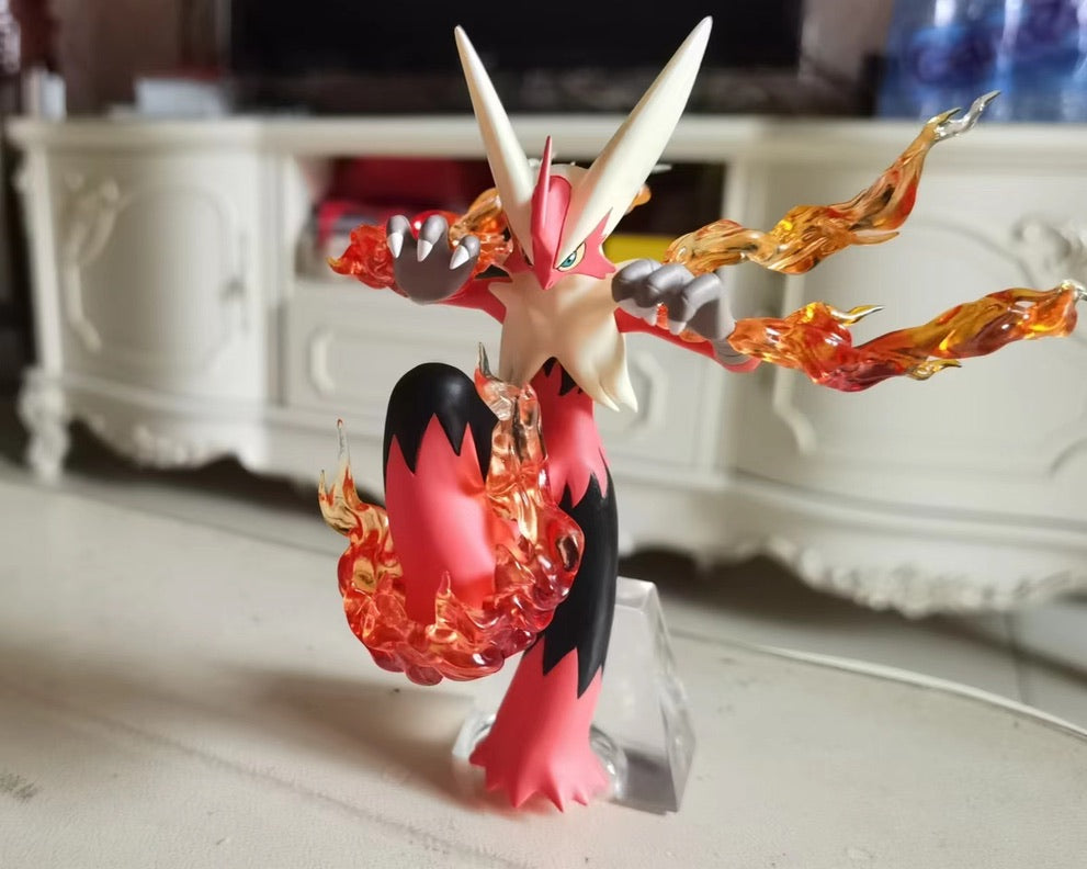 [IN STOCK] 1/20 Scale World Figure [KING] - Mega Blaziken