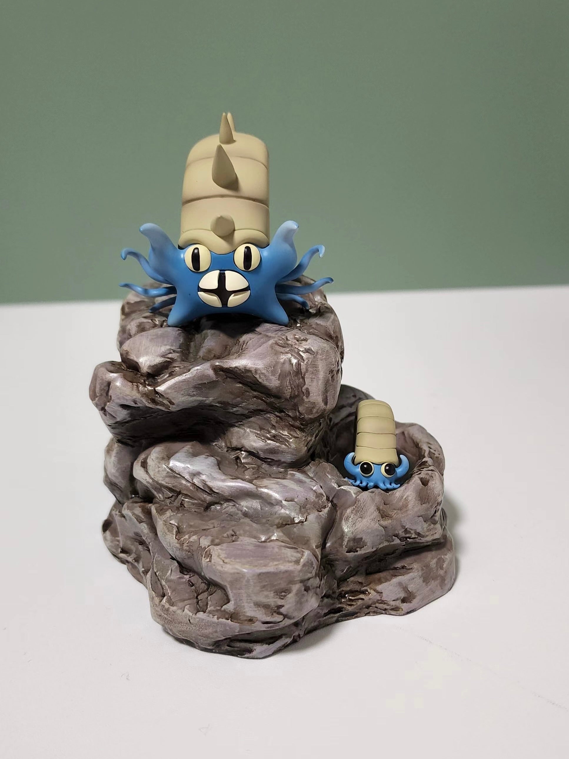 IN STOCK] 1/20 Scale World Figure [XO] - Omanyte & Omastar