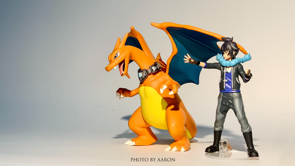 1/20 Scale World Zukan Alain & Mega Charizard X - Pokemon Resin