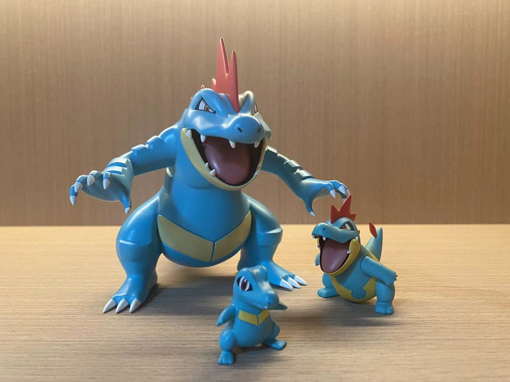 [IN STOCK] 1/20 Scale World Figure [UU] - Totodile & Croconaw & Feraligatr