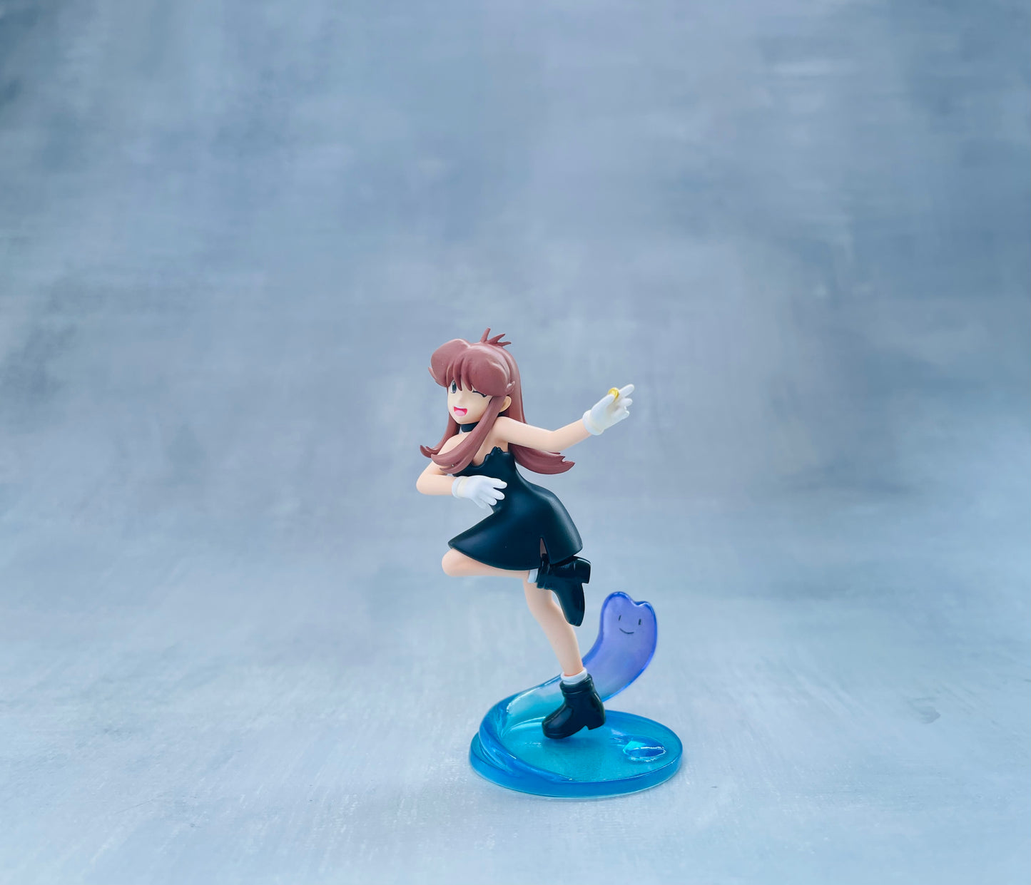 [IN STOCK] 1/20 Scale World Figure [LUCKY WINGS] - Ash & Gary & Blue & Yellow